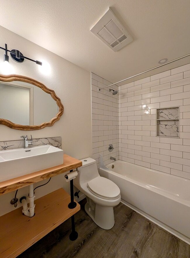 Building Photo - 3-Bedroom Home w/ 2-Car Garage & Fenced-In Backyard