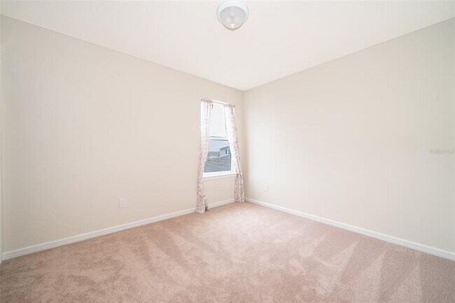 Building Photo - 1941 Summer Serenity Dr