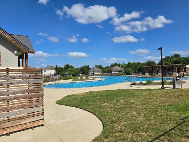 Building Photo - 13313 Henneman Dr