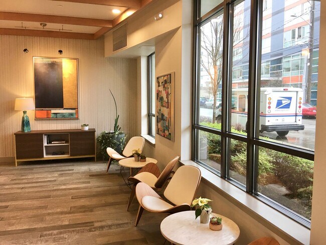 Building Photo - Urban Living at the Vik - Top Floor Condo