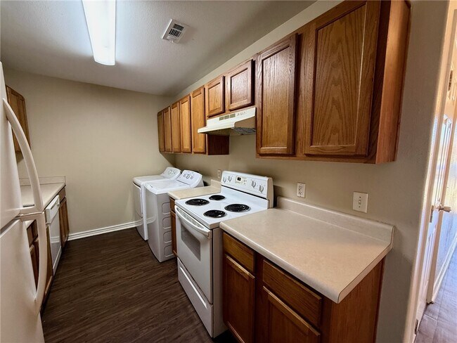 Building Photo - 335 Graystone Cir