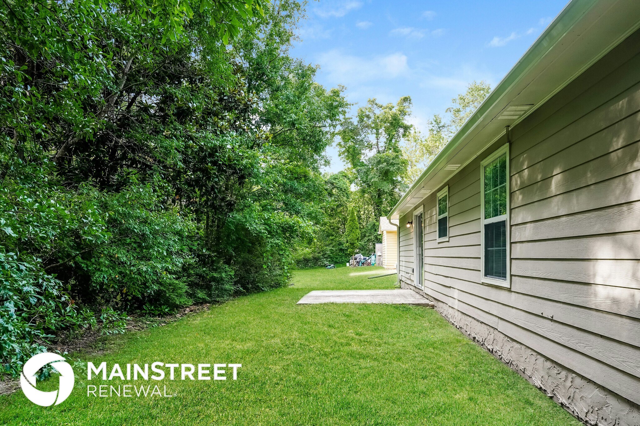 Building Photo - 6670 South Ave