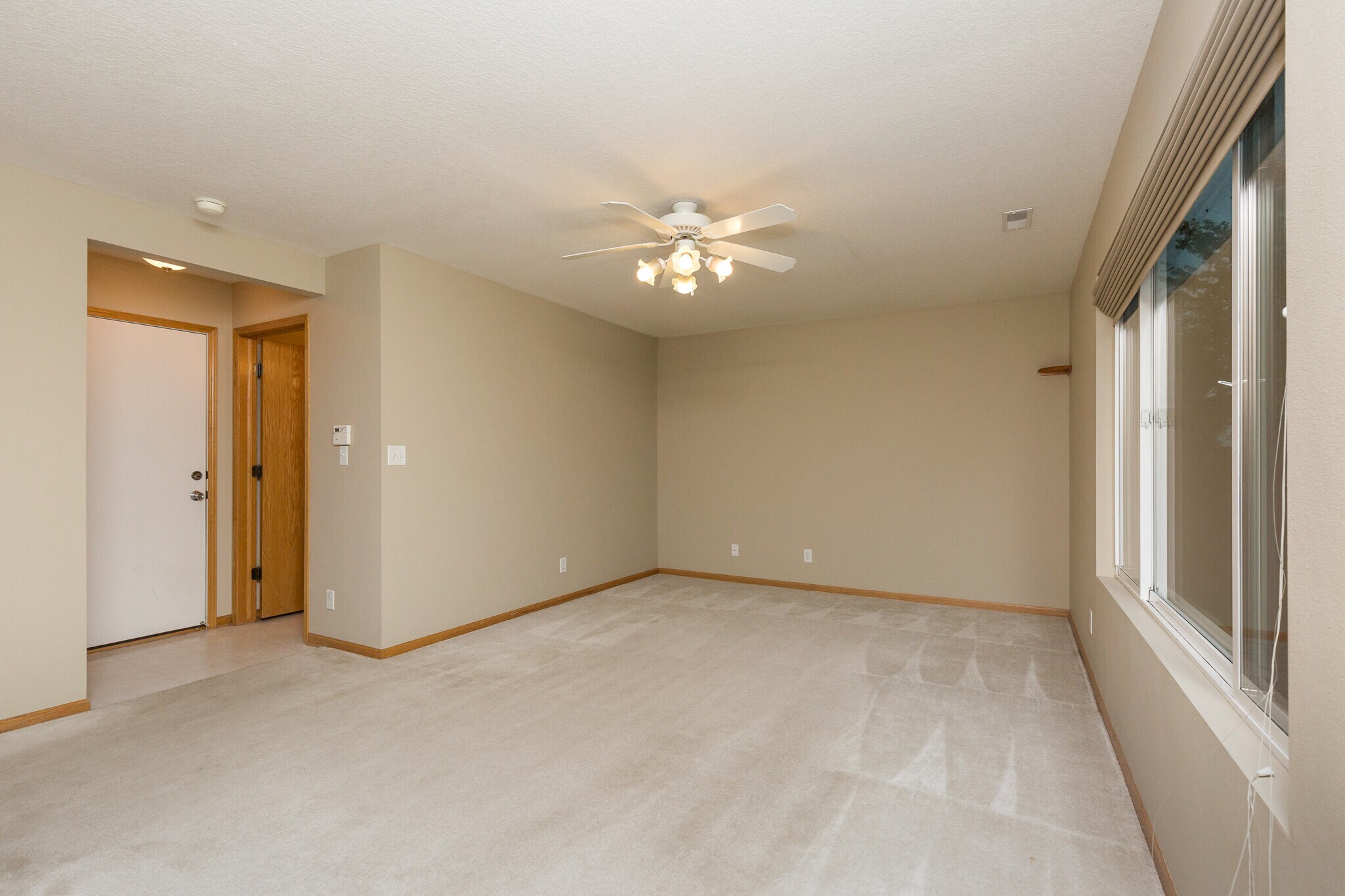 Living room 2 - 505 SE Crabapple Dr