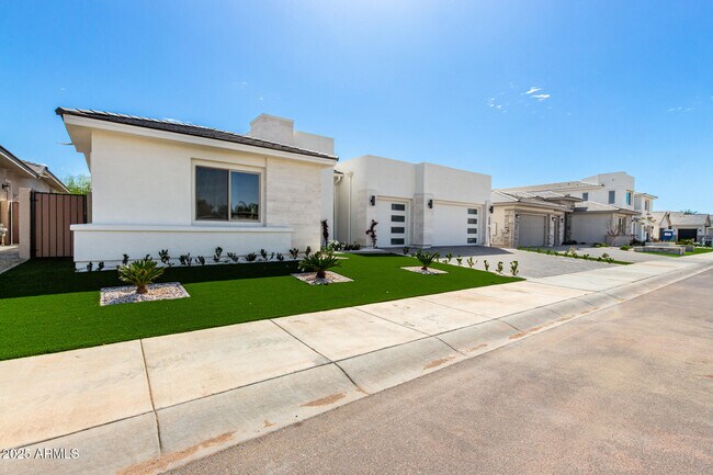 Building Photo - 12469 N 93rd Way