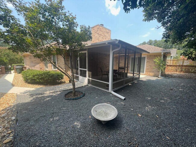 Building Photo - 4280 Riverchase Dr