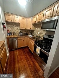 Building Photo - 1211 Spruce St