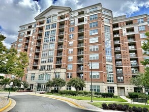 Building Photo - 11760 Sunrise Valley Dr