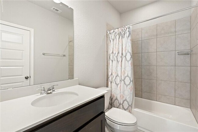 Building Photo - 205 Syrah Ct