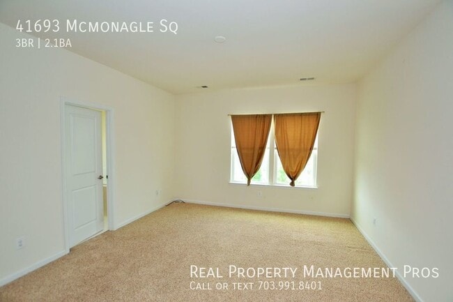 Building Photo - 41693 McMonagle Square