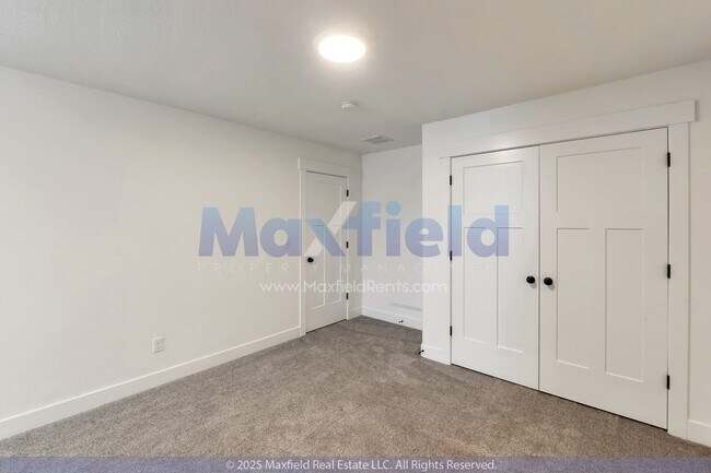 Building Photo - 5BD/3BTH/2GAR - Great space - Lehi Living