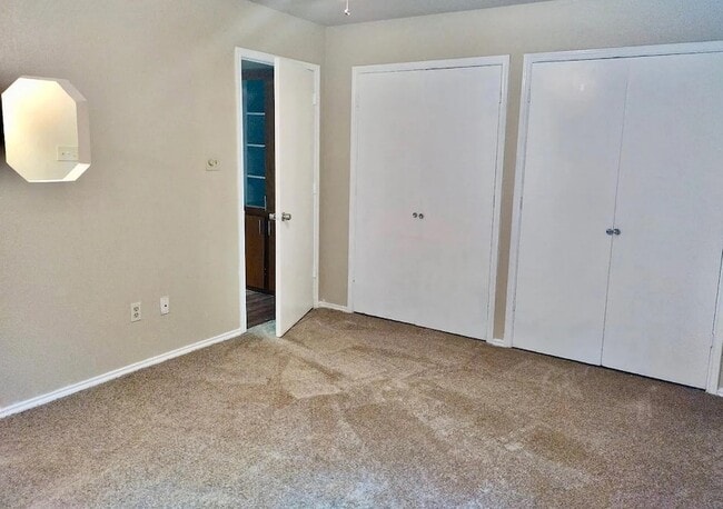 Building Photo - 5418 Lansingford Trail