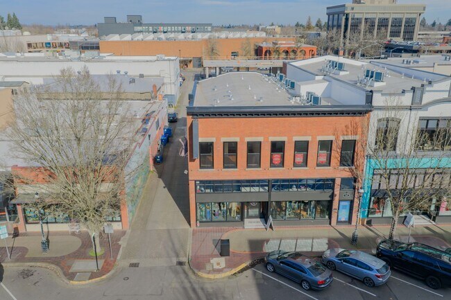 Building Photo - MOVE IN SPECIAL - NEWLY RENOVATED DOWNTOWN SALEM ONE BEDROOM