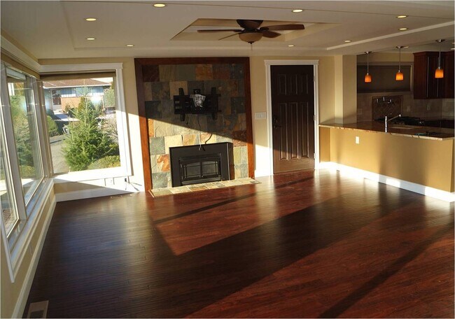 Building Photo - Spectacular Water View of Puget Sound and Mount Rainier