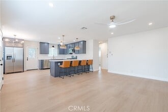 Building Photo - 11920 Laurel Ave