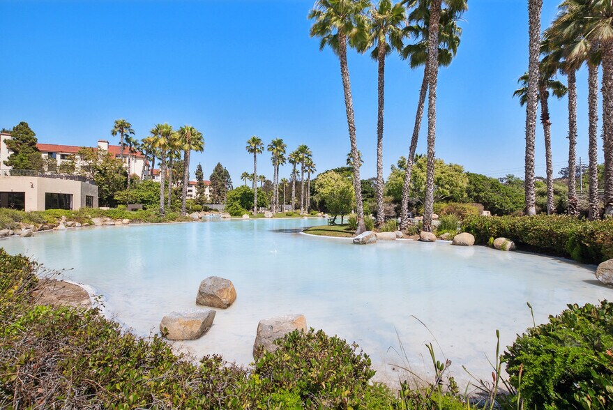 Building Photo - 5605 Friars Rd