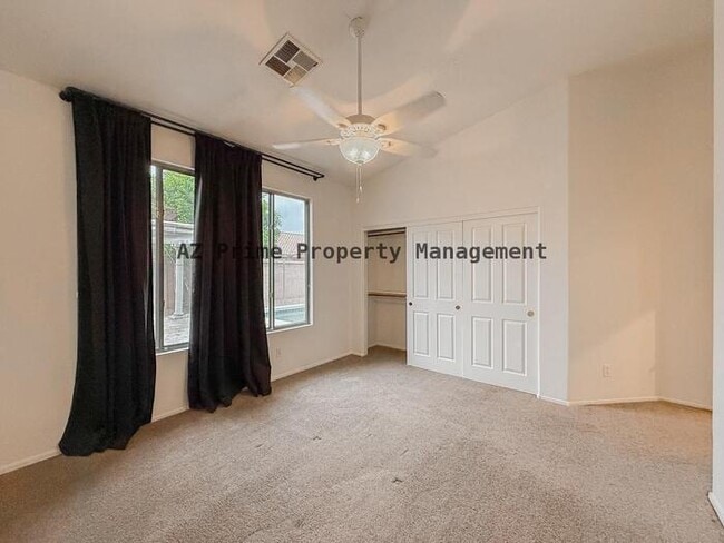 Building Photo - 890 N Bullmoose Dr