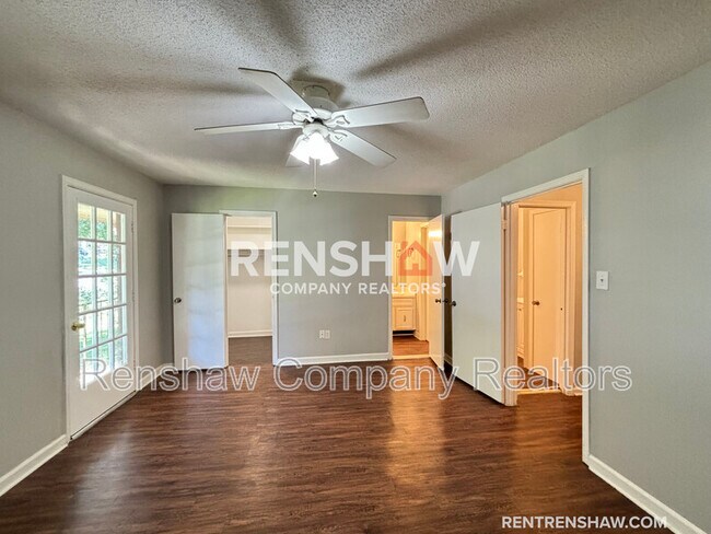 Building Photo - 6436 Macon Rd