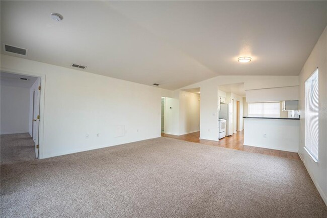 Building Photo - 812 Marcia Loop