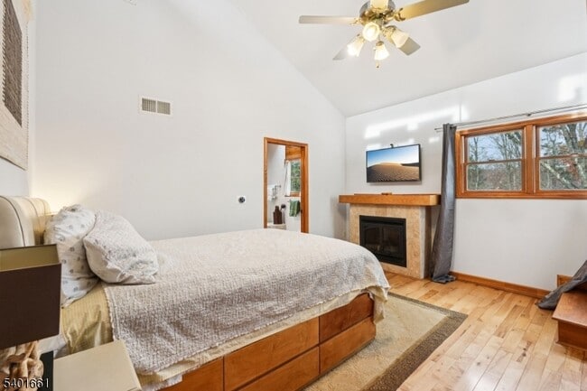 Building Photo - 197 Point Breeze Dr