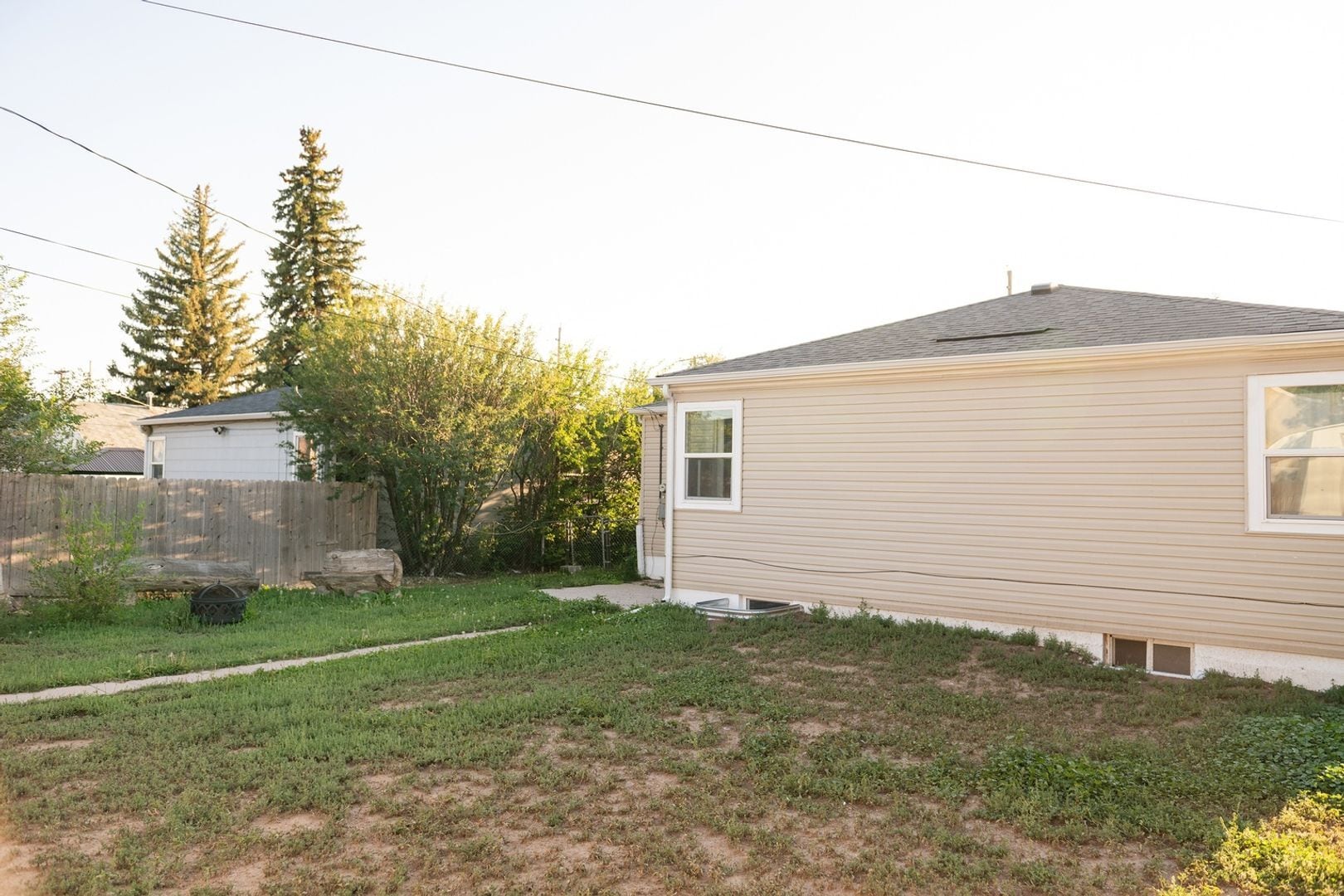 Building Photo - 1517 Converse Ave