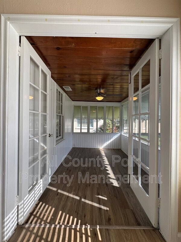 Building Photo - 422 E Belmar St