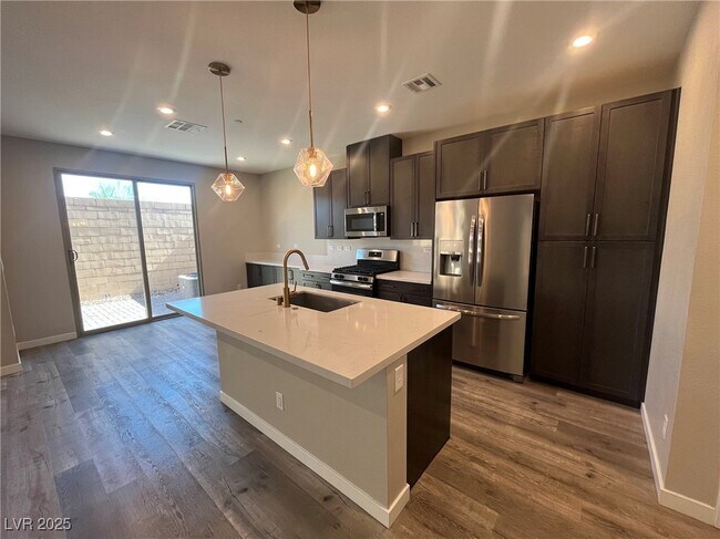 Building Photo - 9296 Desert Pearl Ave