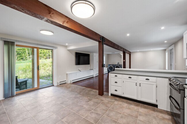 Building Photo - 24 Morrill Rd