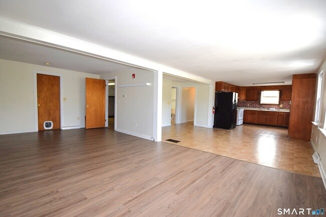 Building Photo - 1129 Connecticut 169 Unit