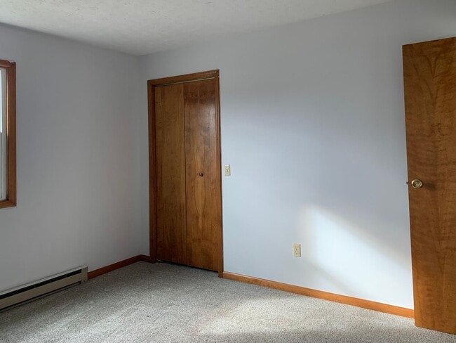 Building Photo - 392 Autumnwood Dr