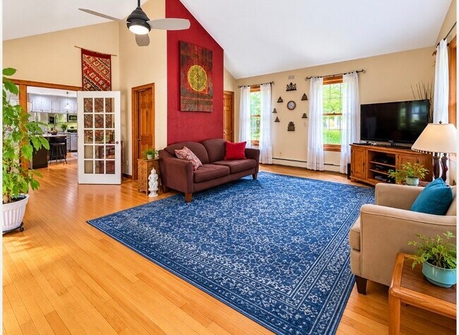 Building Photo - 31 Woodside Cir