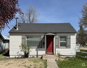 Building Photo - 342 E Broadway Ave