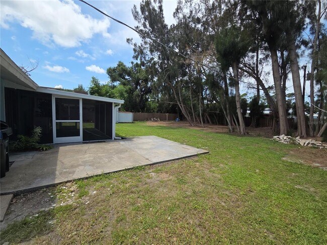 Building Photo - 4136 S Lockwood Ridge Rd