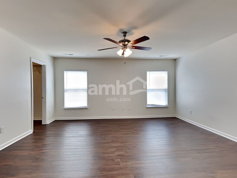 Building Photo - 1806 Hockley Blvd