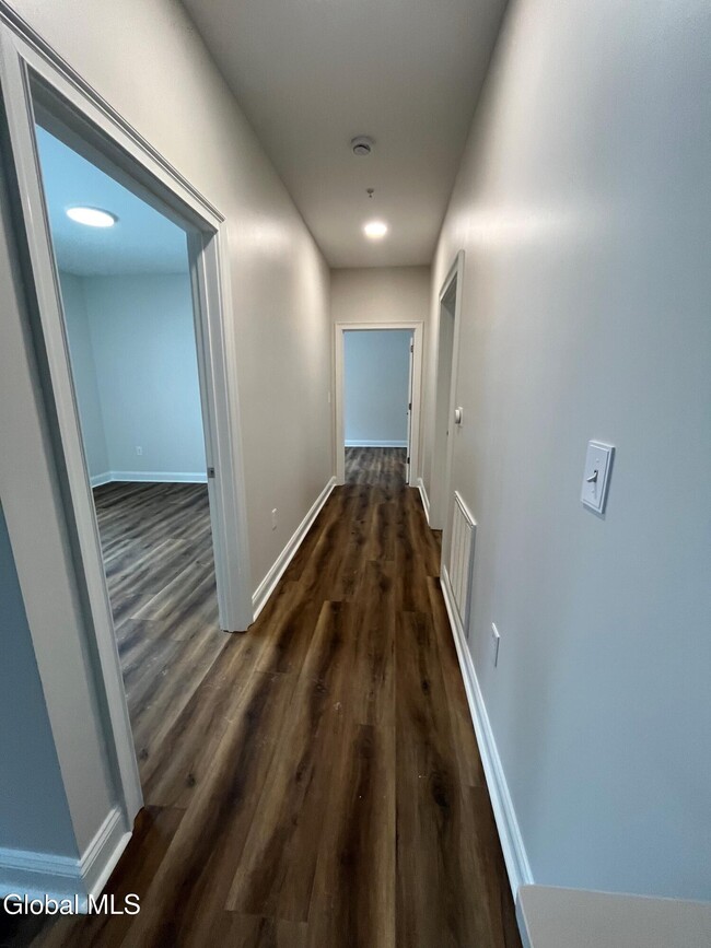 Building Photo - 60 Weibel Ave