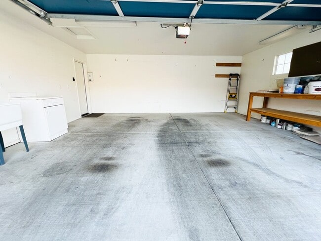 Building Photo - TOWNHOME - CORNVILLE - 55+ COMMUNITY INTHE VILLAS AT VERDE SANTA FE