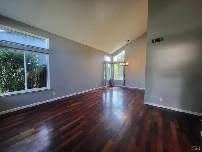 Building Photo - 496 Lupine Cir