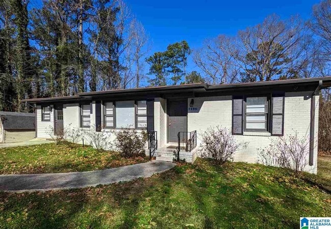 Building Photo - Bright & Spacious 4BR/2BA Home in Birmingham