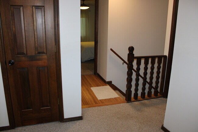 Building Photo - 2115 Pineshore Ct