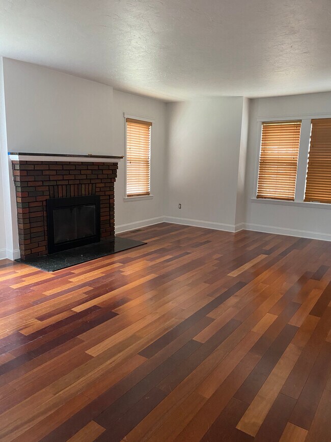 42 June St 42 June St Worcester MA 01602 Apartment Finder