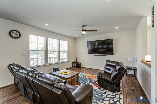 Building Photo - 8105 Lyman Ct