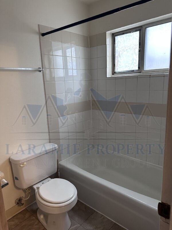 Building Photo - 702 Downey St