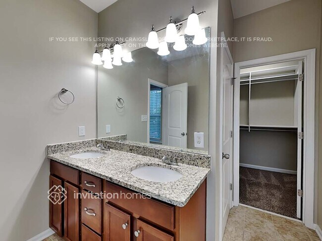 Building Photo - 6473 Hove Rd