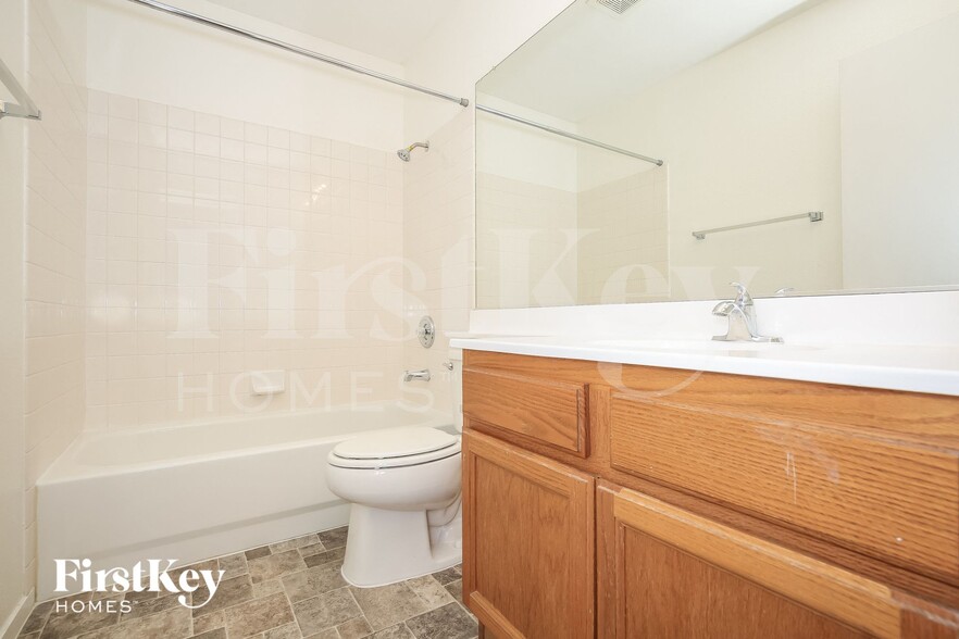 Building Photo - 3722 St Peter Ct