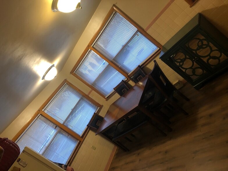 Building Photo - 7009 W Lloyd St