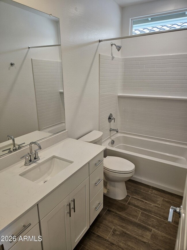 Building Photo - 3353 S Primrose