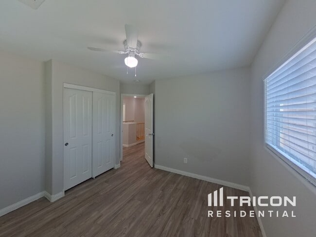 Building Photo - 72 Japonica Ave