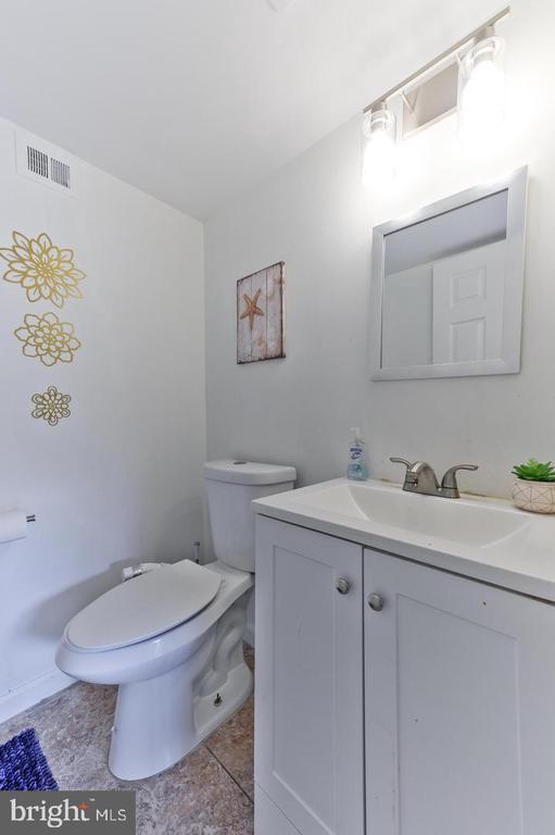 Building Photo - 56 Dover Dr