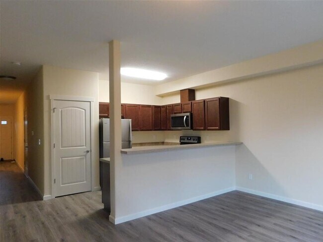 Building Photo - 569