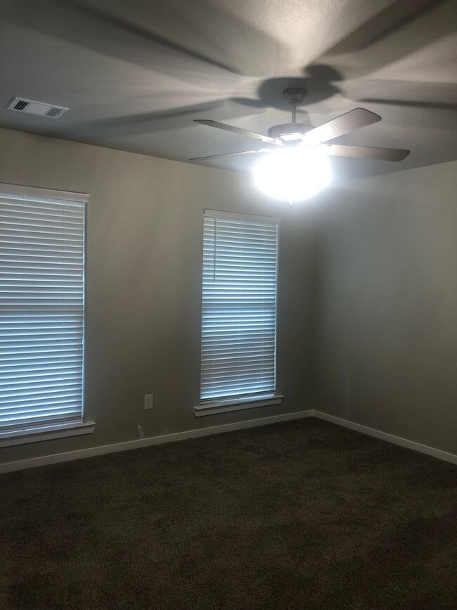 Building Photo - Brand New Home in Hertiage Hills 3/2/2