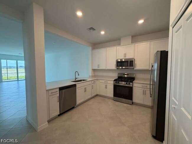 Building Photo - 14778 Martingale Pl